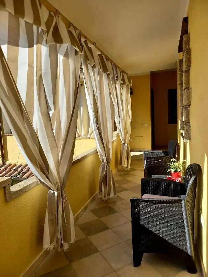 Palmas Anna'S Rooms Is Procilis Palmas Arborea Italy