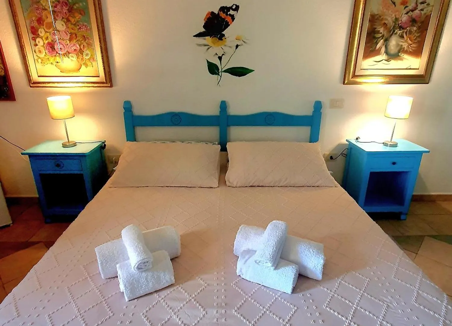 Palmas Anna'S Rooms Is Procilis Palmas Arborea Italy